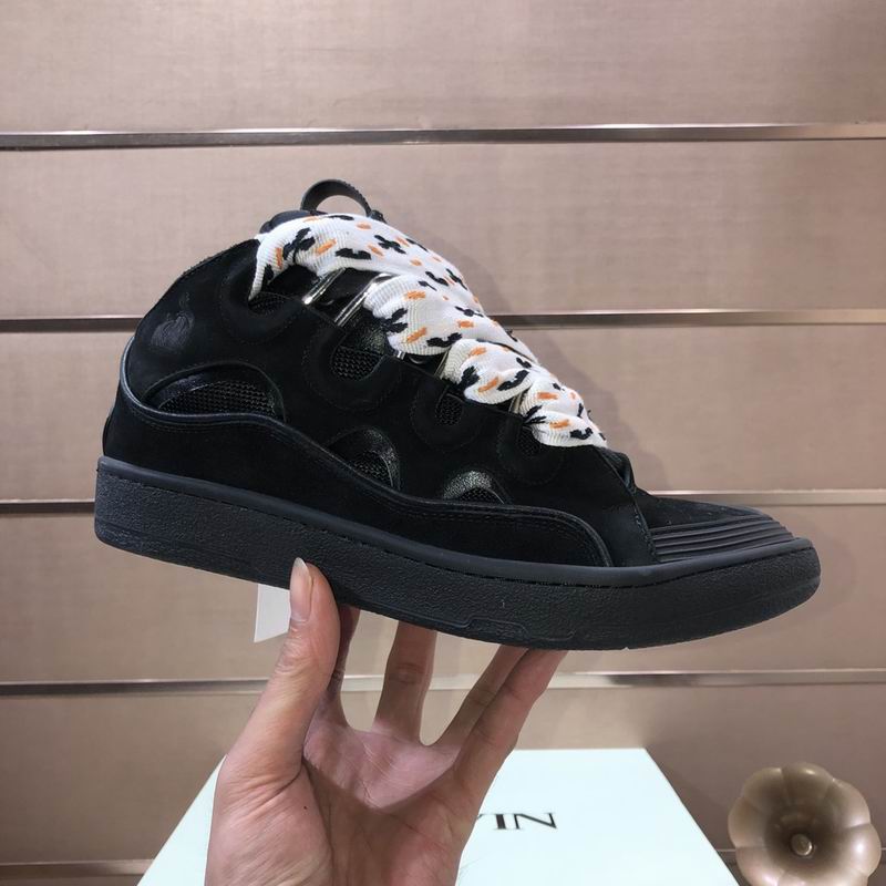 Viral Lace Black Sneakers